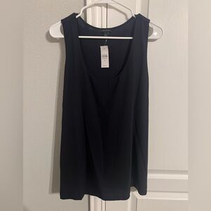 Black sleeveless tank
